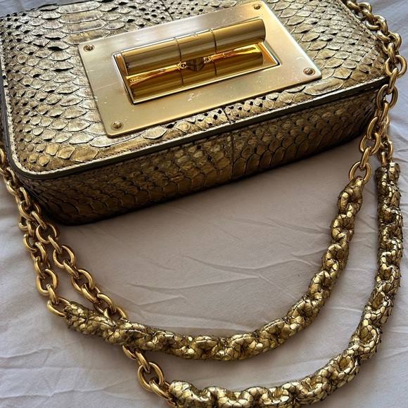 TOM FORD NATALIA MEDIUM PYTHON SHOULDER BAG GOLD (out of stock. Item L0826T-P45) - Picture 12 of 12